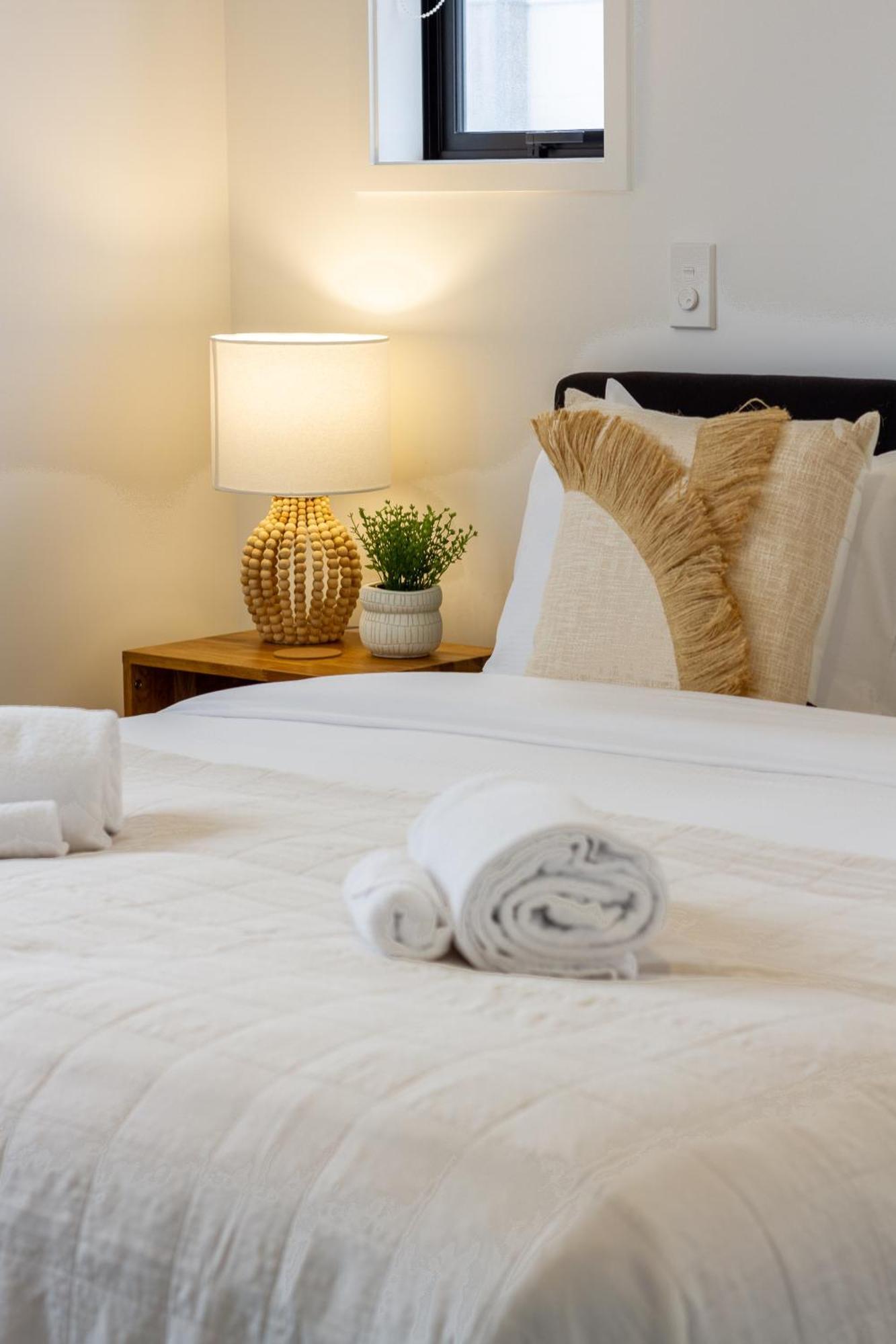 New Brighton Beach Explore - King Bed And Sofa Bed Christchurch Exterior foto
